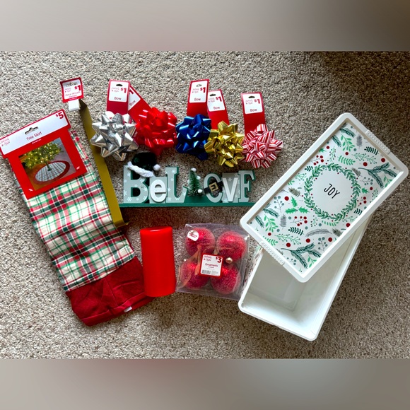 NEW Holiday Style Christmas Spirit Home Decor Set Tree Skirt Red Ornaments Bows - Picture 1 of 12